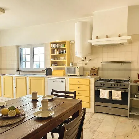 Oceanfront - Terrace & Sunrise Sea View Tatil Evi *