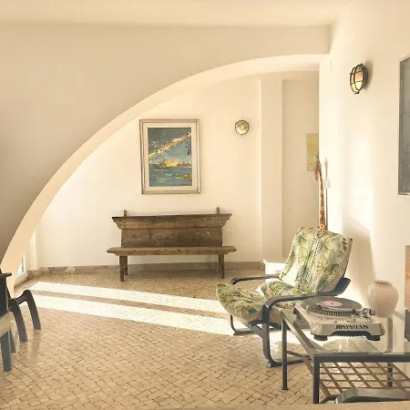 Oceanfront - Terrace & Sunrise Sea View Tatil Evi *